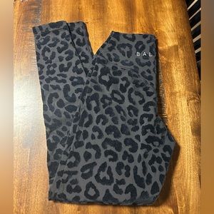 Balance athletica (vitality) leggings NWOT